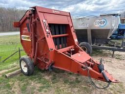 Hesston 730 Round Baler