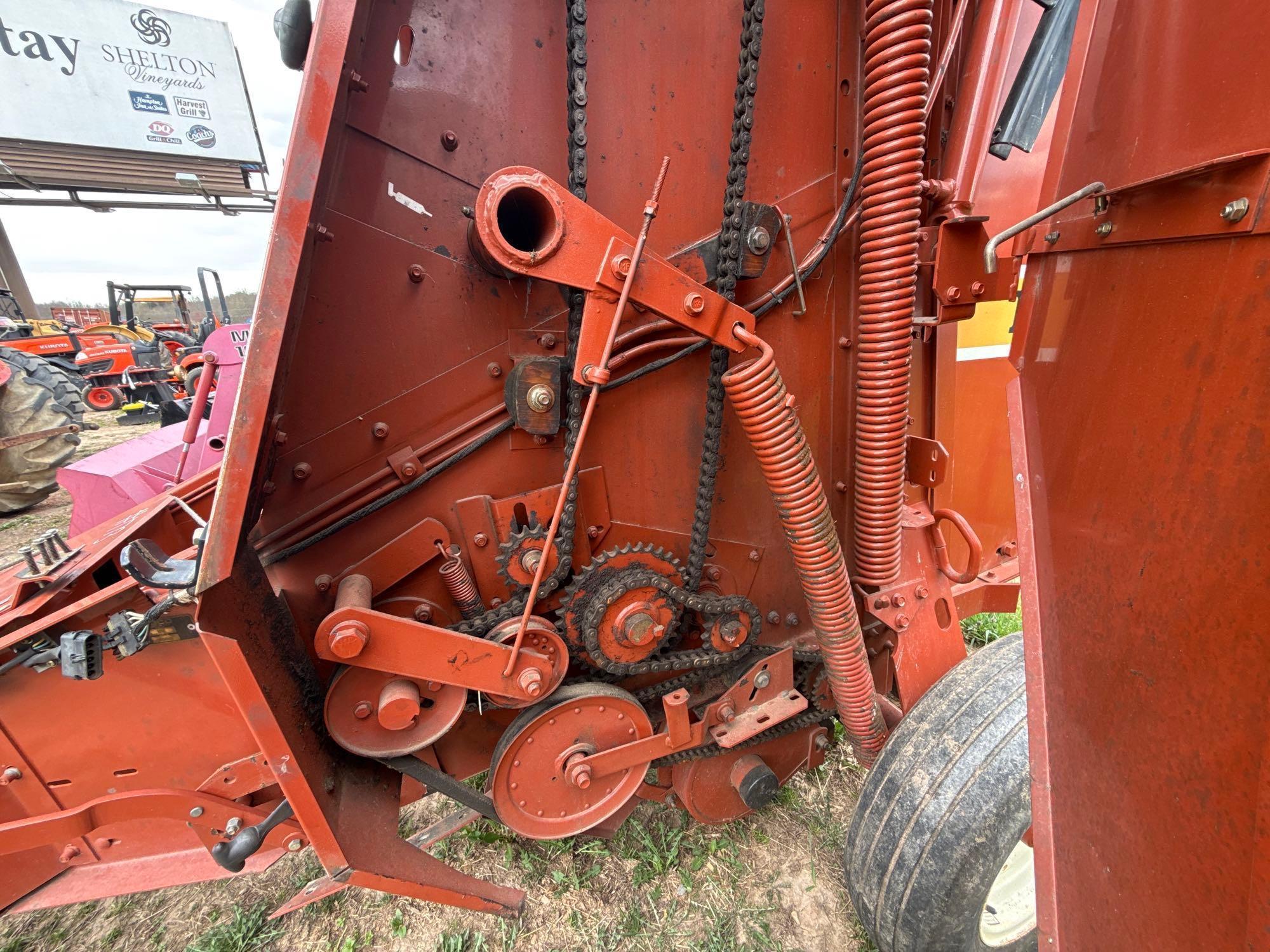 Hesston 730 Round Baler