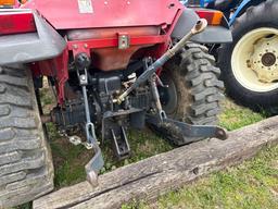Mahindra 2810 w/Loader