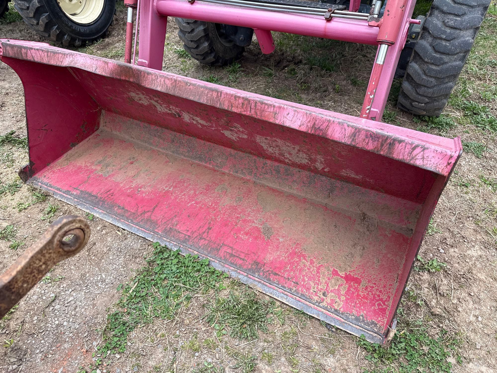 Mahindra 2810 w/Loader