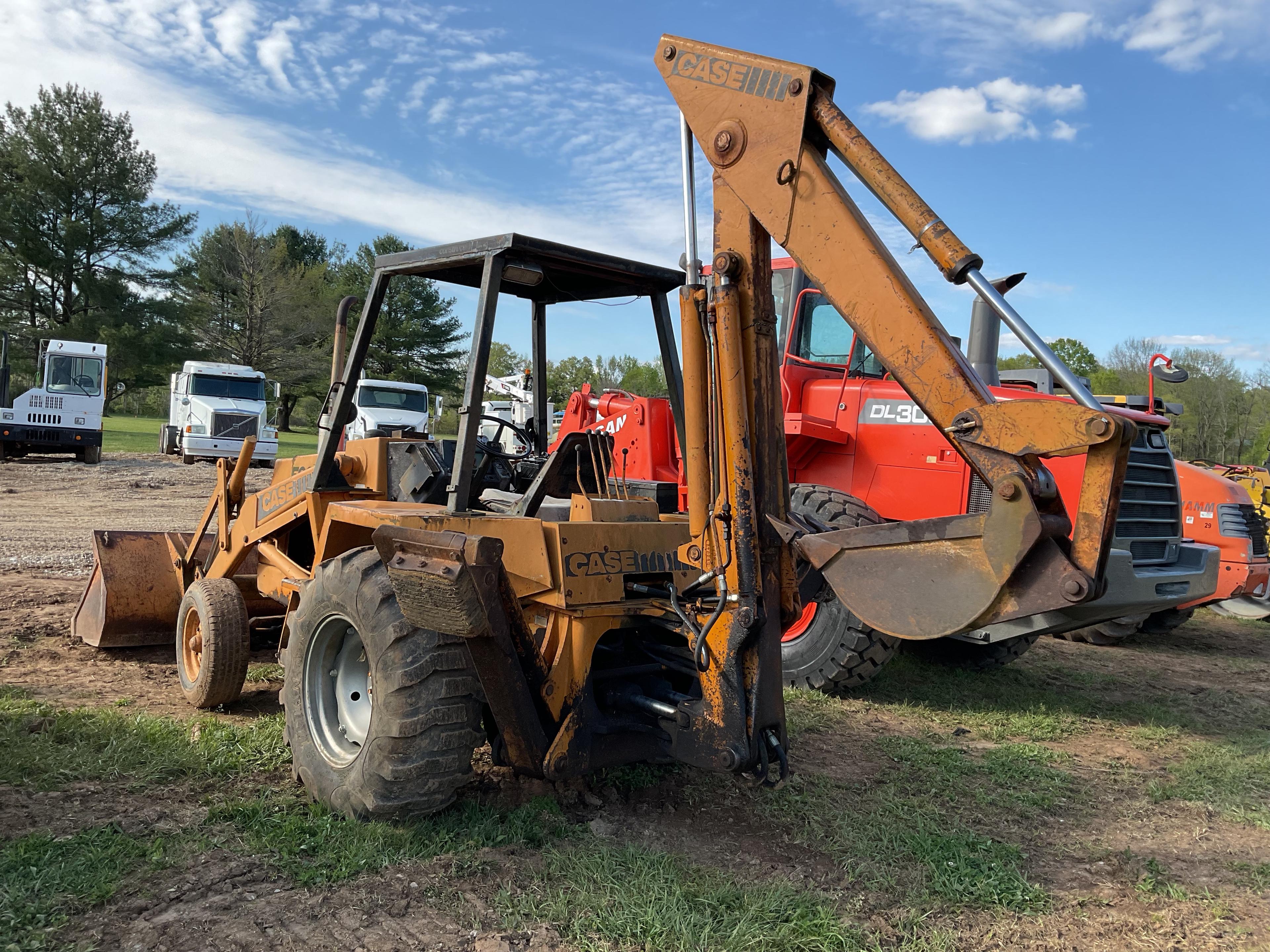 Case 580C Backhoe