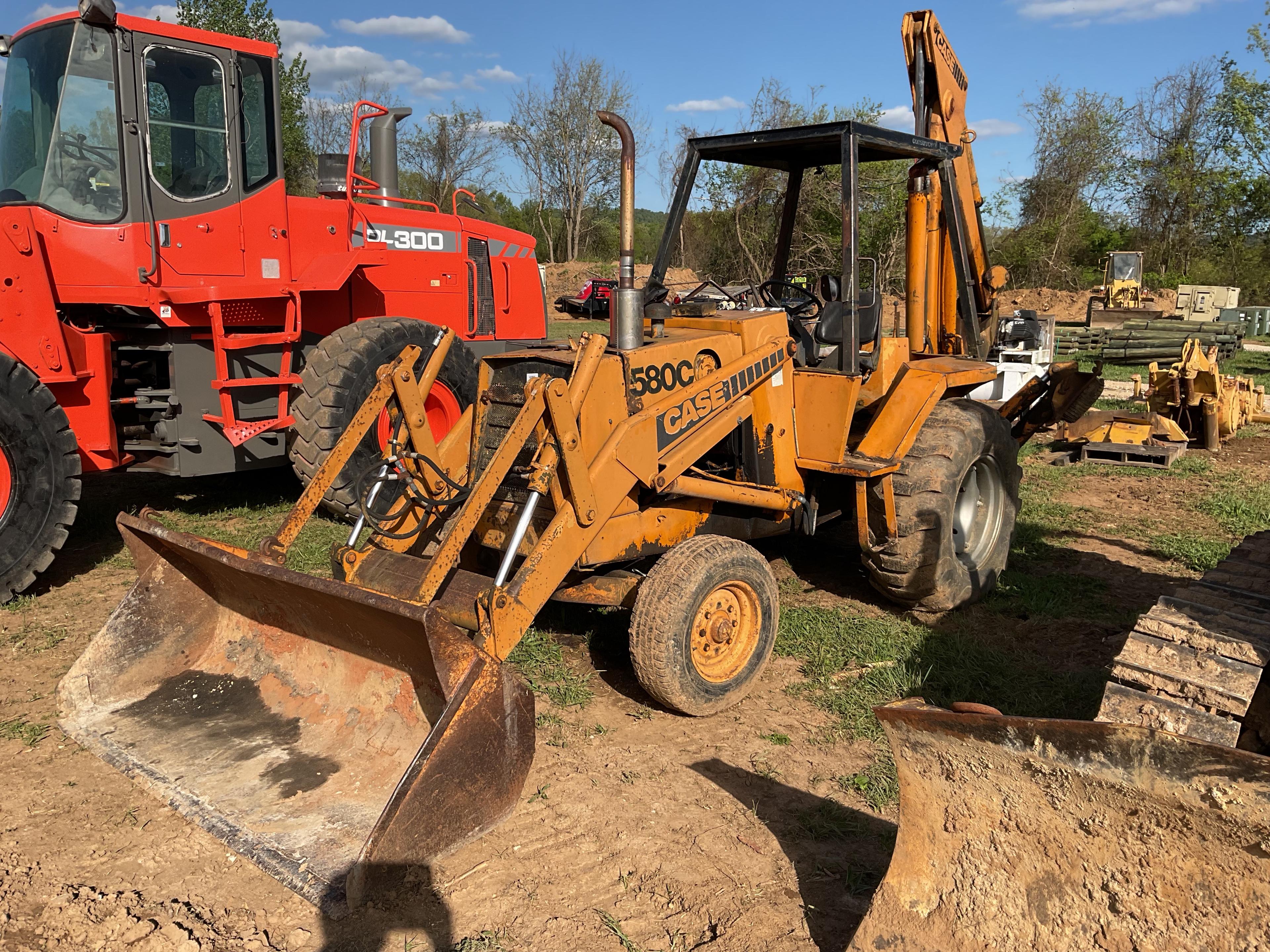 Case 580C Backhoe