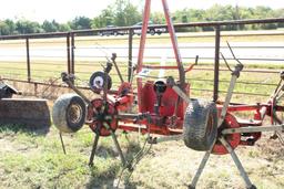 HAY MASTER HAY TEDDER 4'X6'X4'