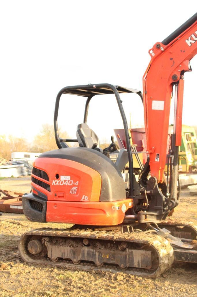 KUBOTA MINI-X MODEL KX040-4, SERIAL NO. KBCDZ15CEL3A36117, PUSH BLADE, BUCKET, AROUND 700 HOURS,