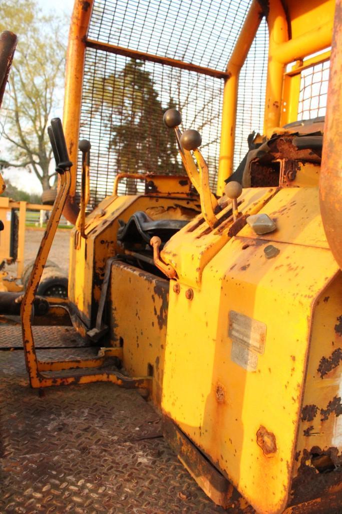 JD DOZER 405E,STRAIGHT BLADE CANOPY, SERIAL NO. 73417, RUNS, DOES NOT HAVE AN HOUR METER