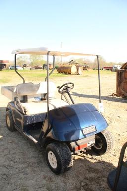 EZ GO GOLF CART - RUNS WITH CHARGER