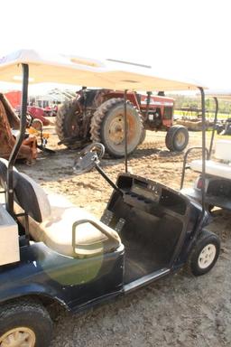 EZ GO GOLF CART - RUNS WITH CHARGER