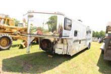 2003 SUNDOWNER- 3 HORSE TRAILER W/ LIVING QUARTER12.5 FFT SHORT WALL, TACK IN BACK THAT HAS