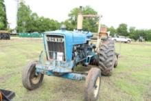 5600 FORD TRACTOR, RUNSSHOWING HOURS 4708.3