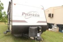 2016 PIONEER CAMPER, MODEL: RG28, PULL BEHINDWT: 4400 LBS., ELECTRIC JACK & AWNINGELECTRIC TONGUE