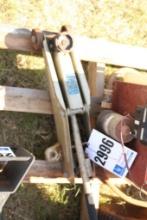 FLOOR JACK