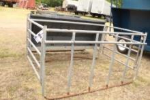 CALF FEEDER W/GATES