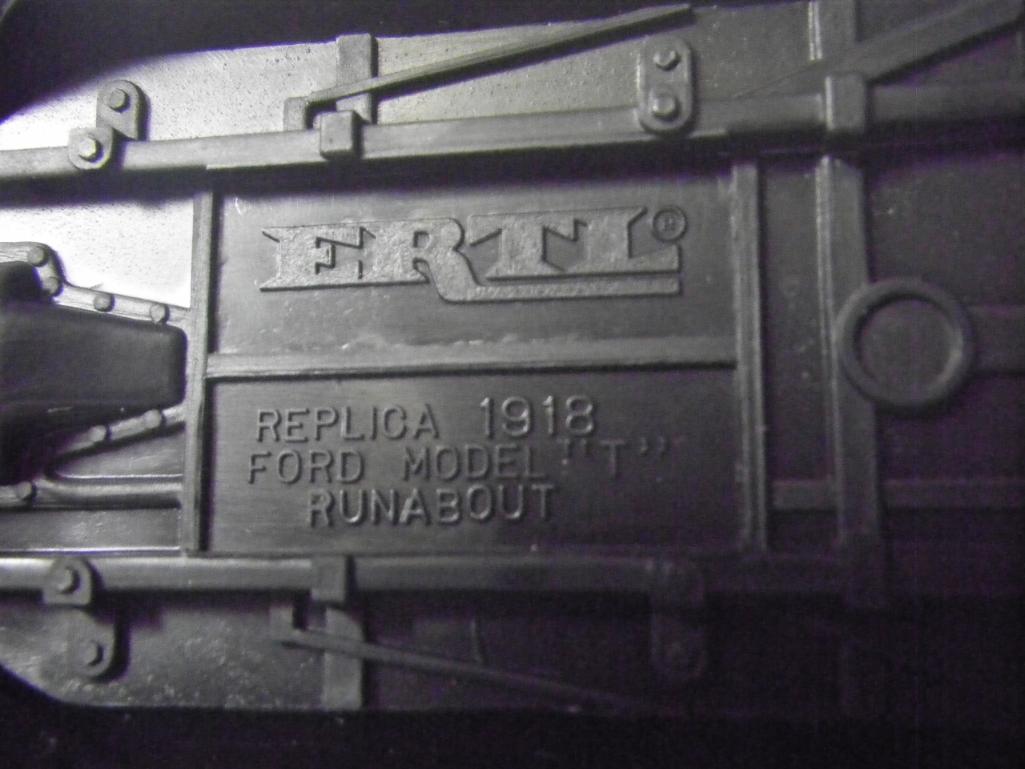 Ertl 1918 Ford Model T Runabout w/"Yocum Oil Company" Tanker Trailer Coin Bank w/Key & Box