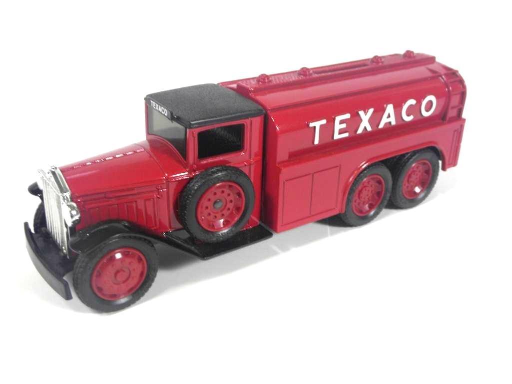 Ertl 1930 Texaco Diamond T Fuel Tanker Coin Bank w/Box