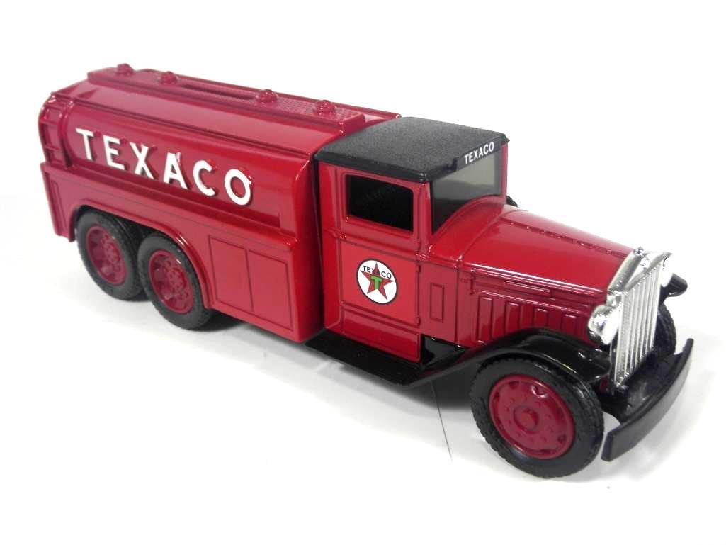 Ertl 1930 Texaco Diamond T Fuel Tanker Coin Bank w/Box