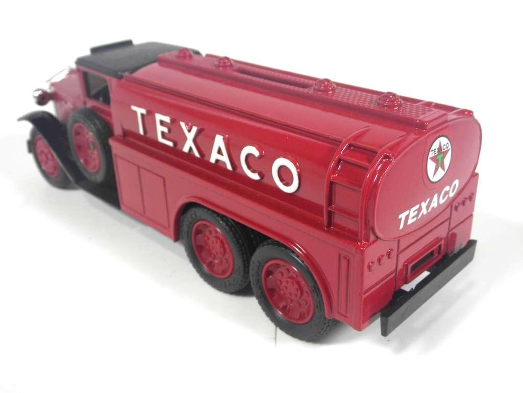Ertl 1930 Texaco Diamond T Fuel Tanker Coin Bank w/Box