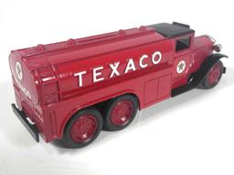 Ertl 1930 Texaco Diamond T Fuel Tanker Coin Bank w/Box