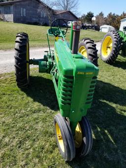 JOHN DEERE B