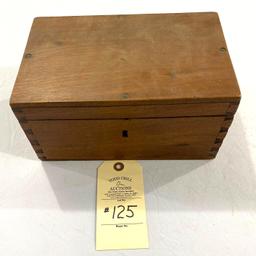 WOODEN DOVE TAILED BOX