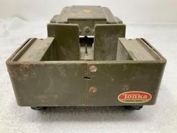 Vintage GR2-2431 Tonka Army pressed steel Jeep