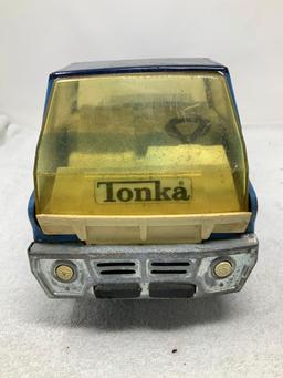 Vintage Tonka X-RAY-101 pressed steel flatbed truck