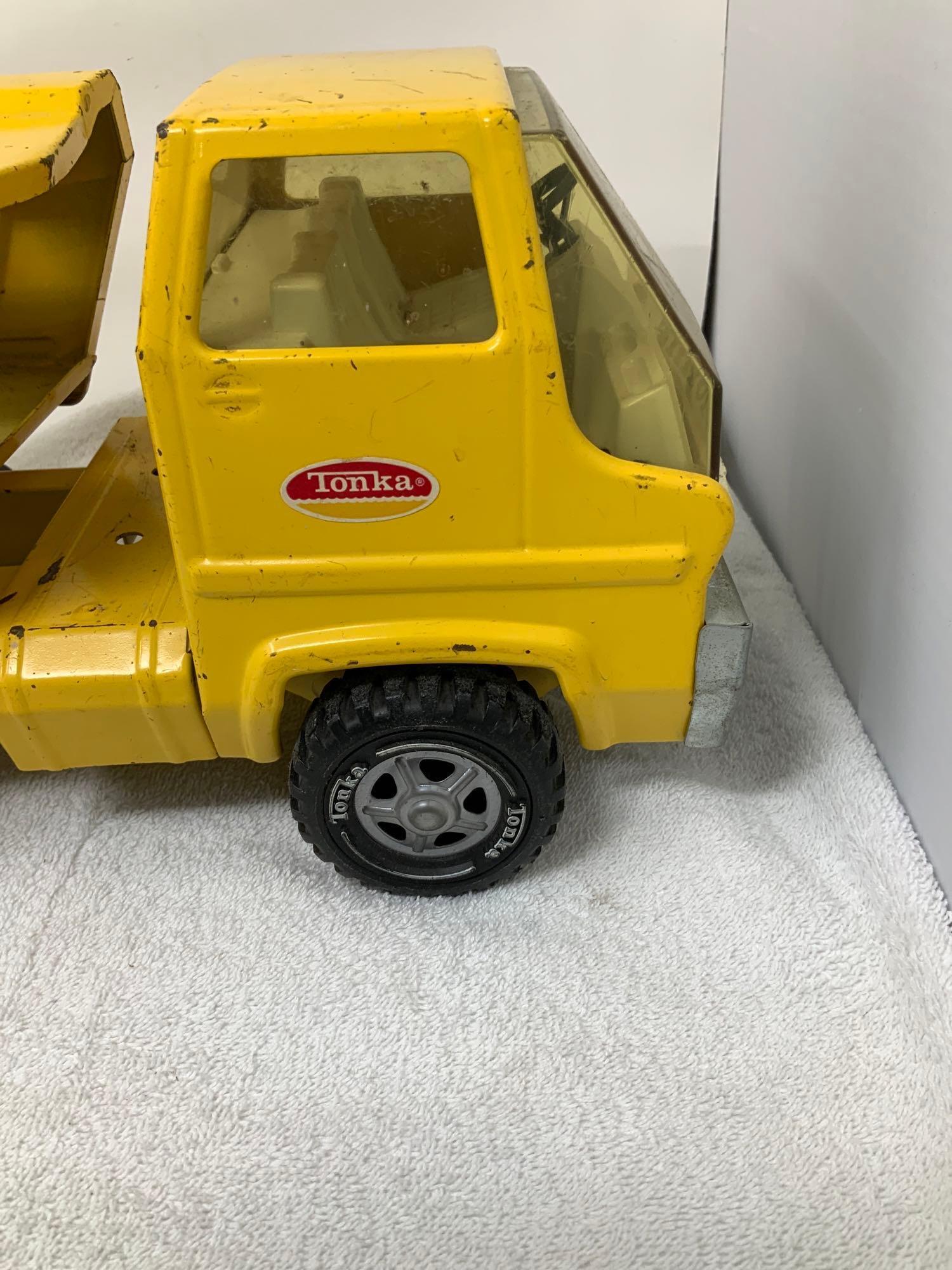 Vintage Tonka pressed steel yellow car carrier