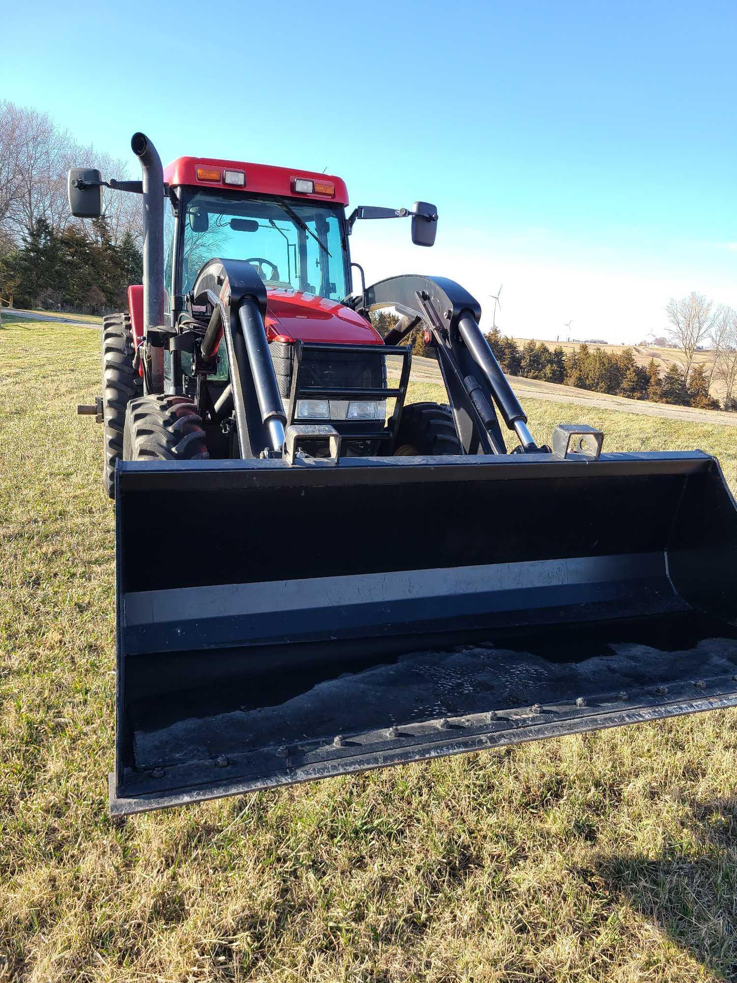 Case IH MX135 MFWD Tractor w/ Westendorf 550 Freedom Mount Loader