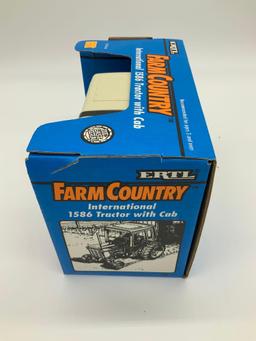 Ertl Farm Country International 1586 tractor with cab 1:16 scale