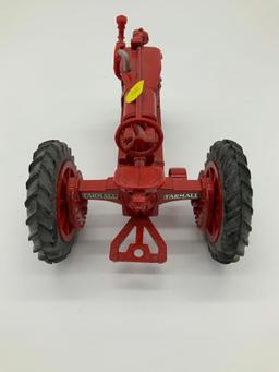 Ertl Farmall F-20 1:16 scale