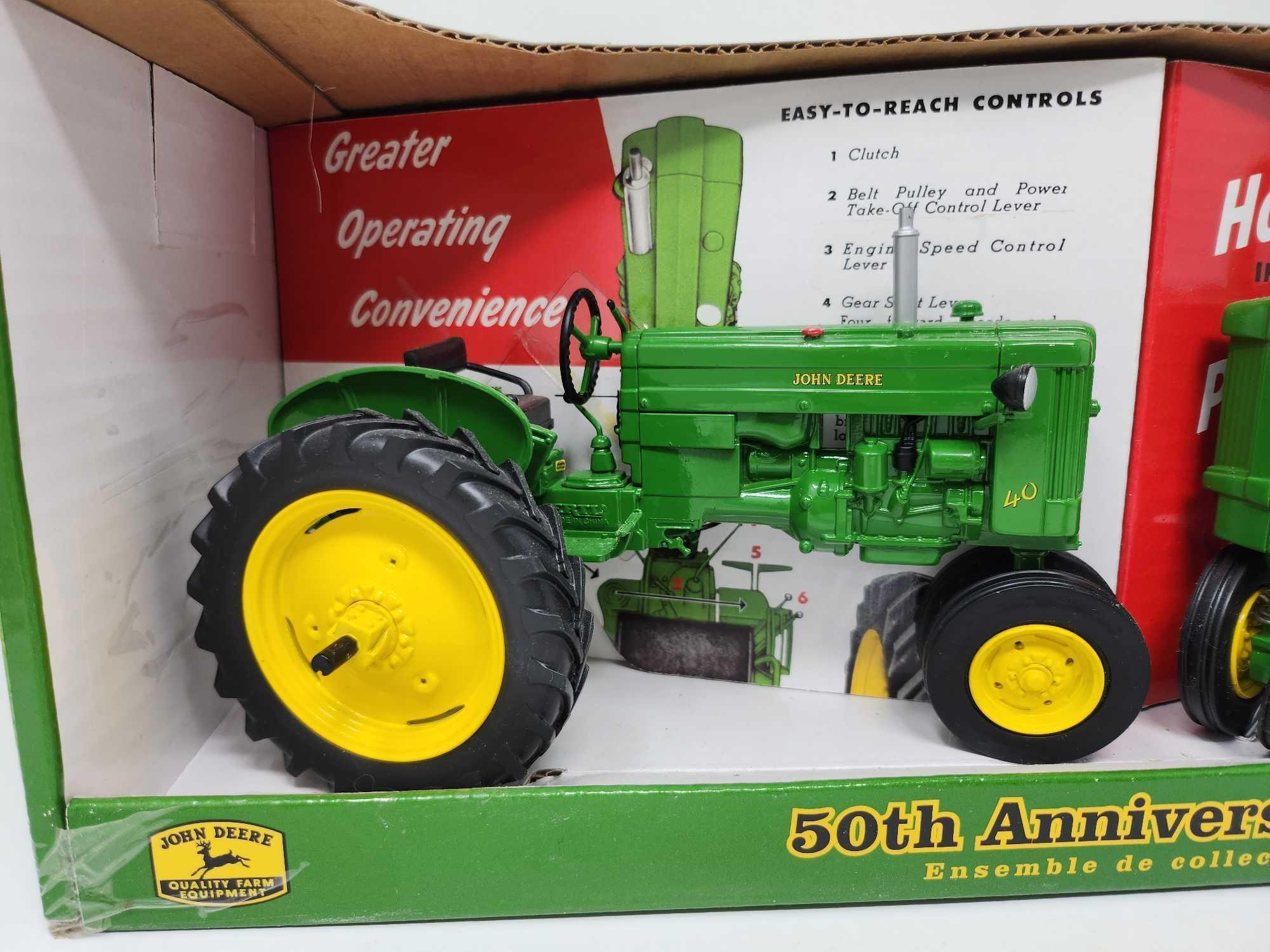ERTL JOHN DEERE 40 AND 70 SERIES SET NIB