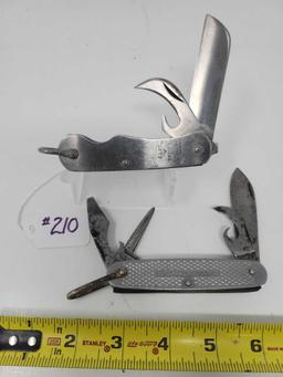 2 Pocket Knives