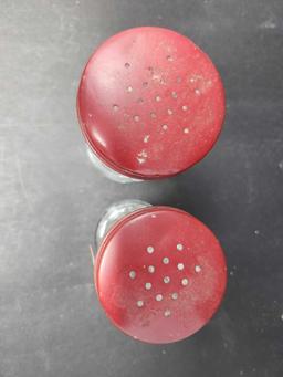 2 Vintage Jeanette Jenny O Shakers (Not Matching)