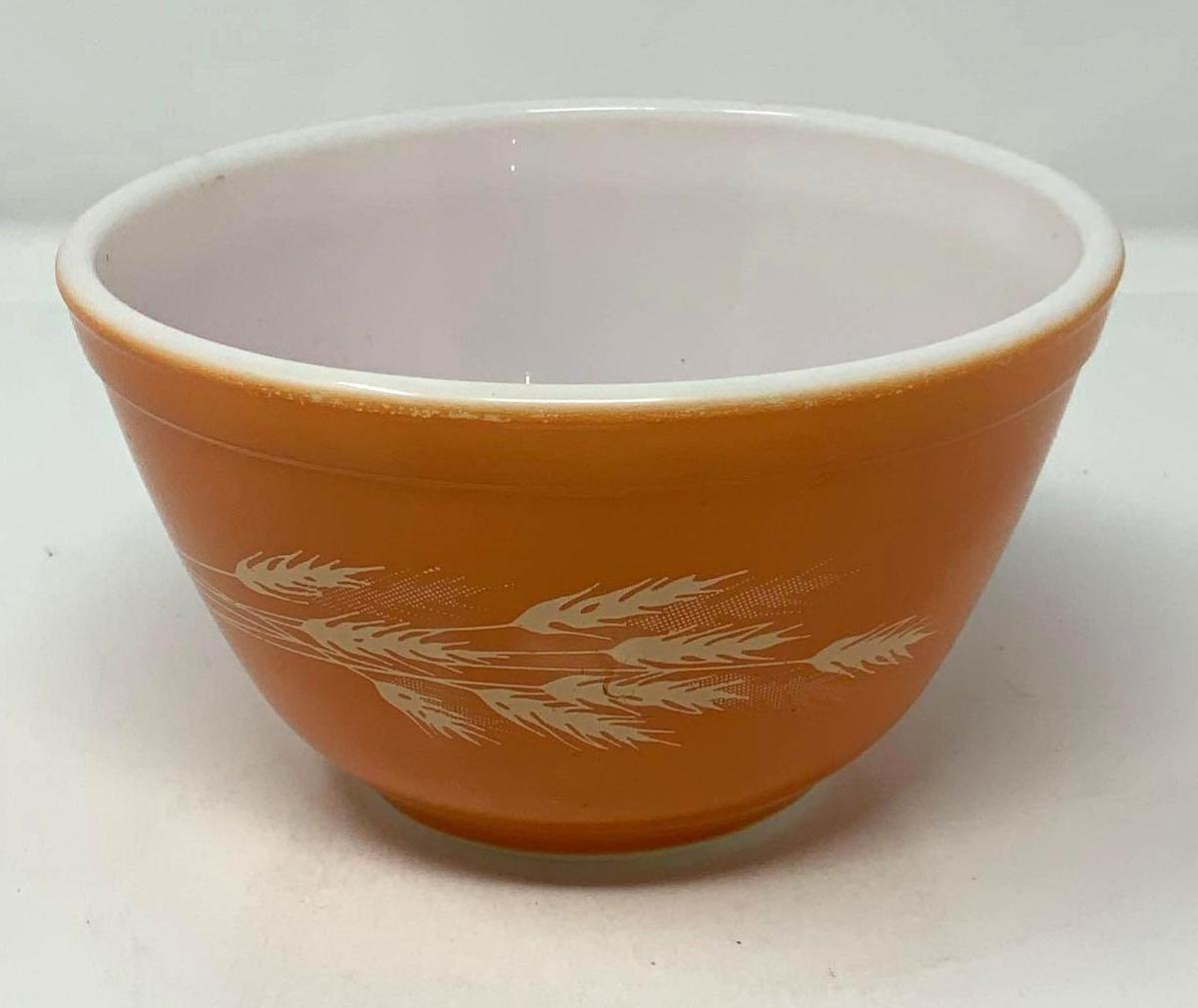 Pyrex Autumn Harvest 401 Mixing Bowl
