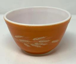 Pyrex Autumn Harvest 401 Mixing Bowl