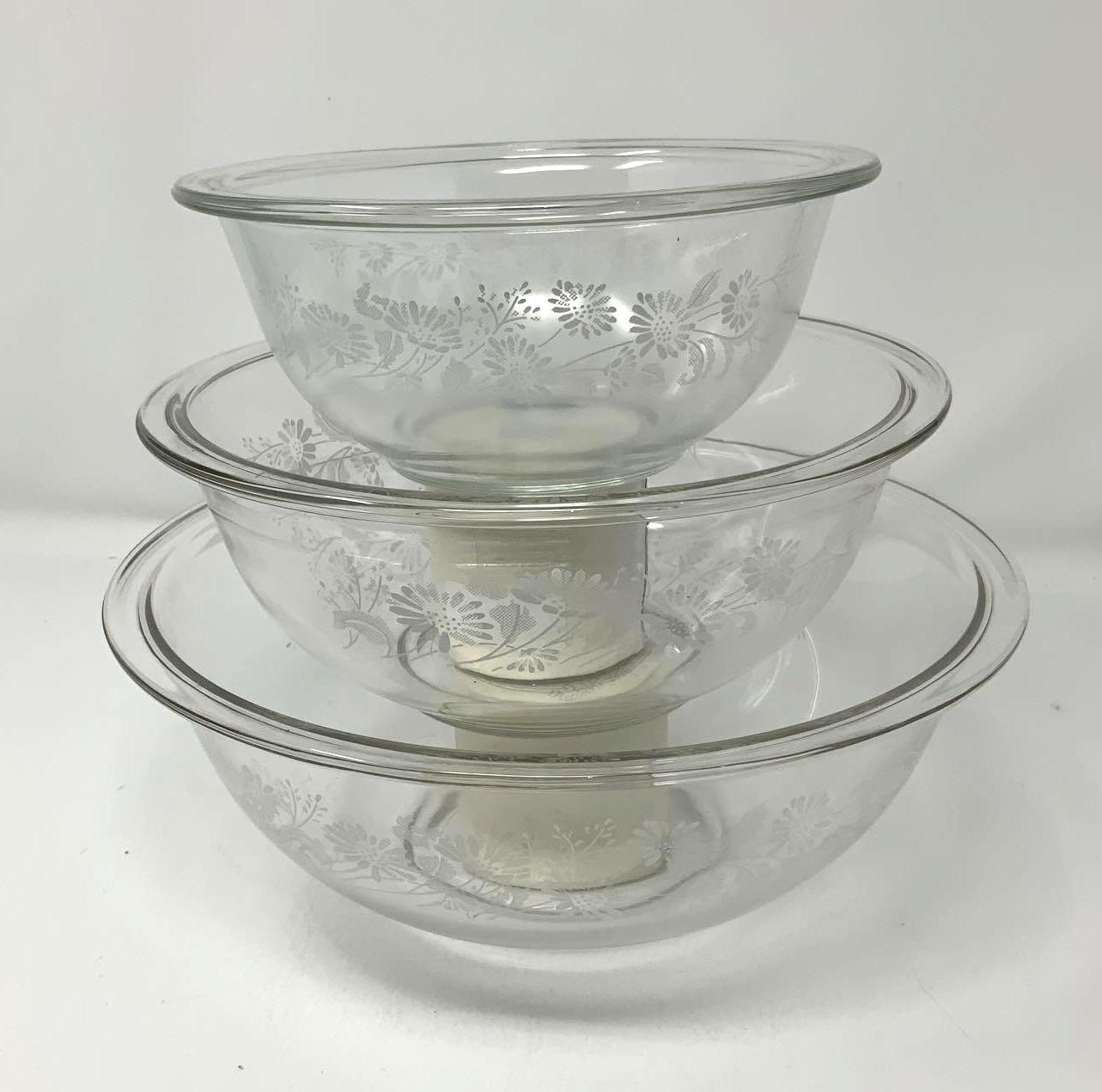 Pyrex Colonial Mist Clear Glass Mixing Bowls
