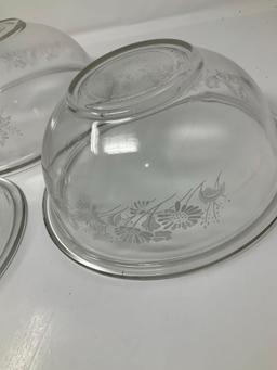 Pyrex Colonial Mist Clear Glass Mixing Bowls