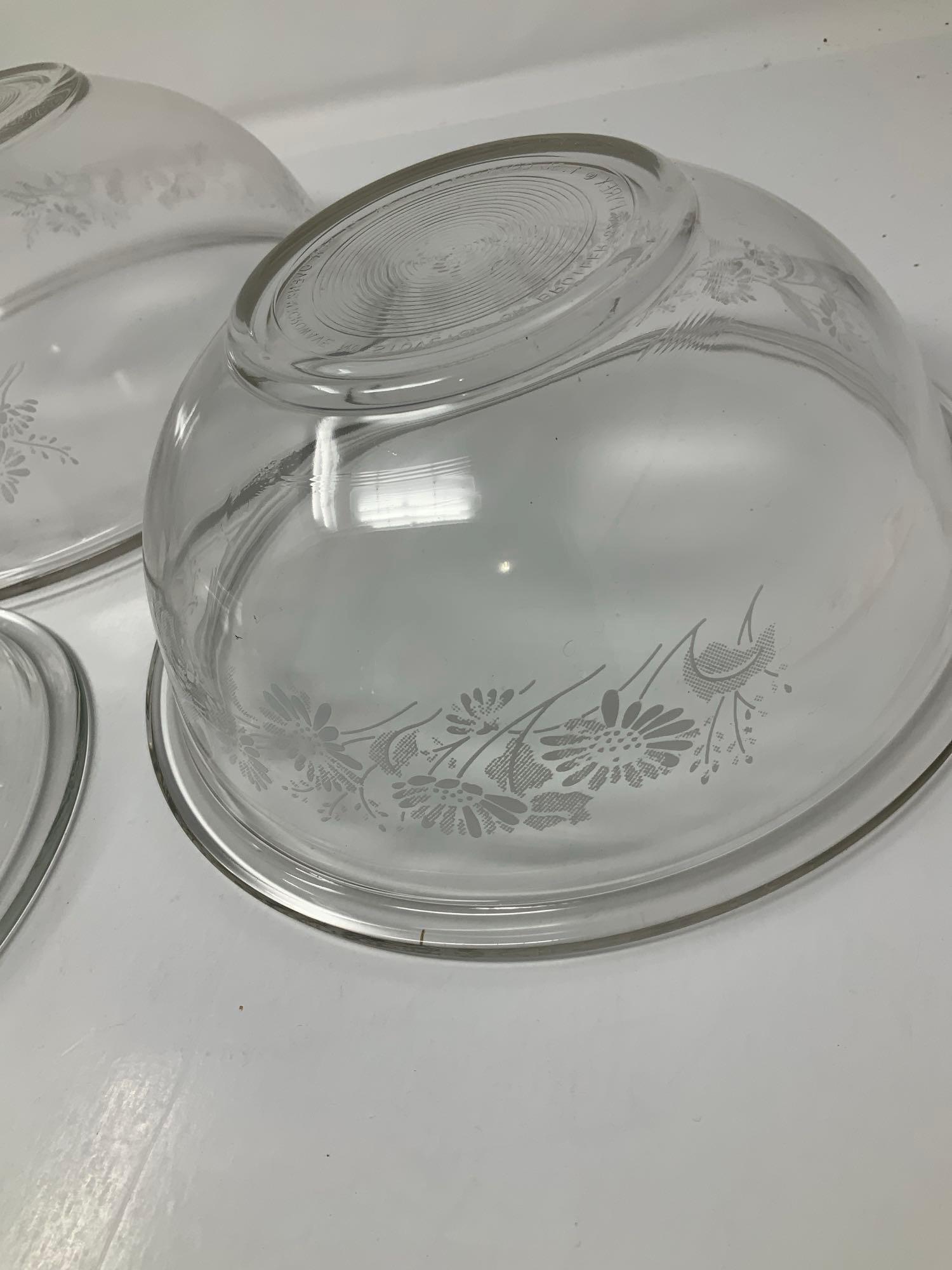 Pyrex Colonial Mist Clear Glass Mixing Bowls