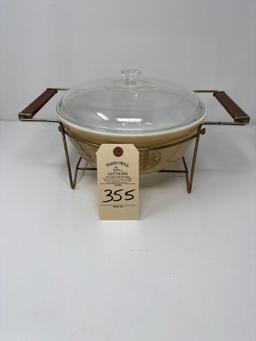 Pyrex Gold on Sandalwood Serving Casserole
