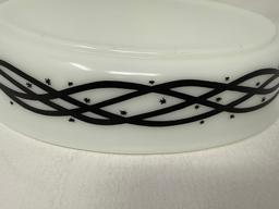 Pyrex Barbed Wire 063 Divided Serving Dish w/ Lid