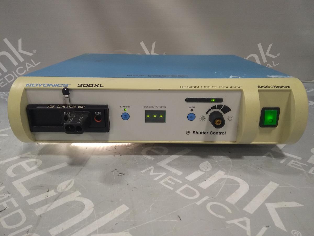 Smith & Nephew, Inc. Dyonics 300XL Xenon Light Source - 54841