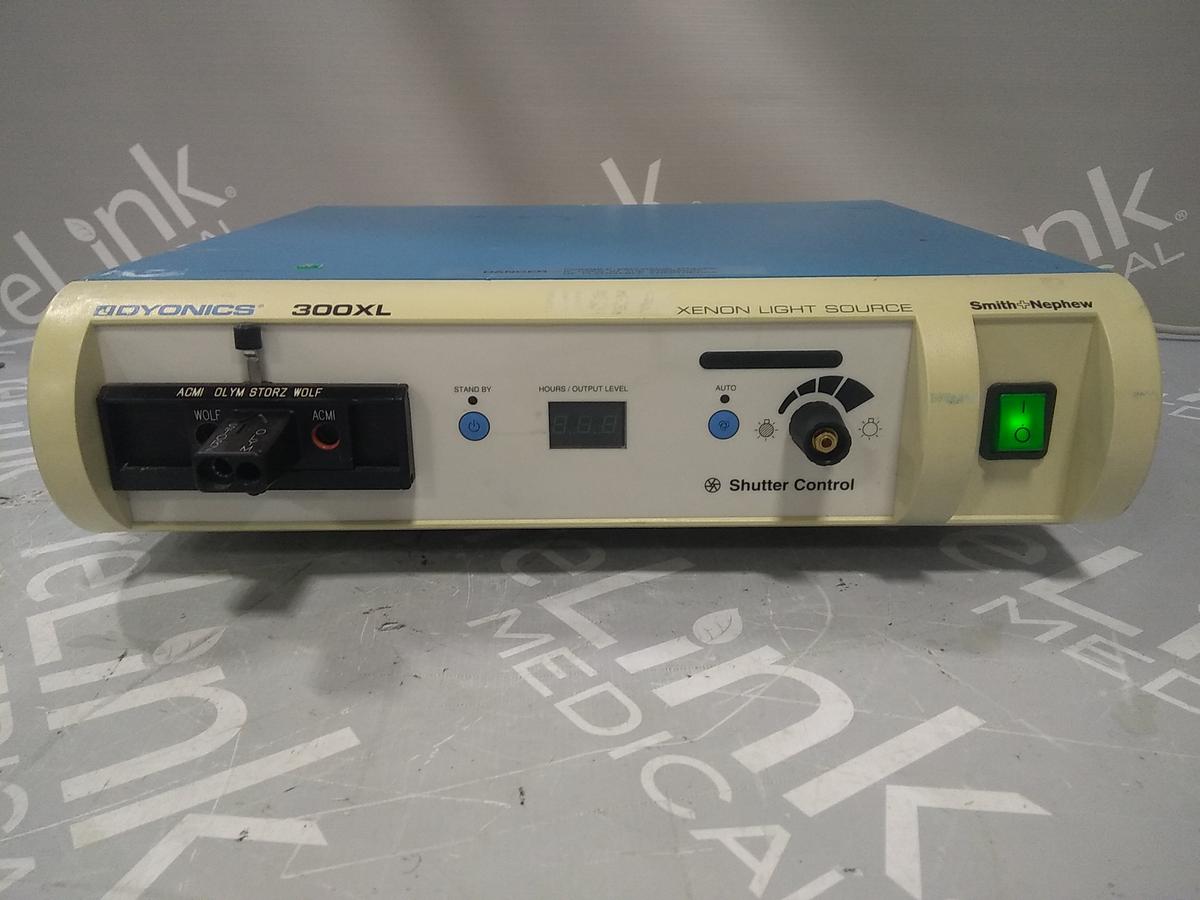 Smith & Nephew, Inc. Dyonics 300XL Xenon Light Source - 54832