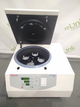 Thermo Fisher Scientific IEC CL30R Centrifuge - 77670
