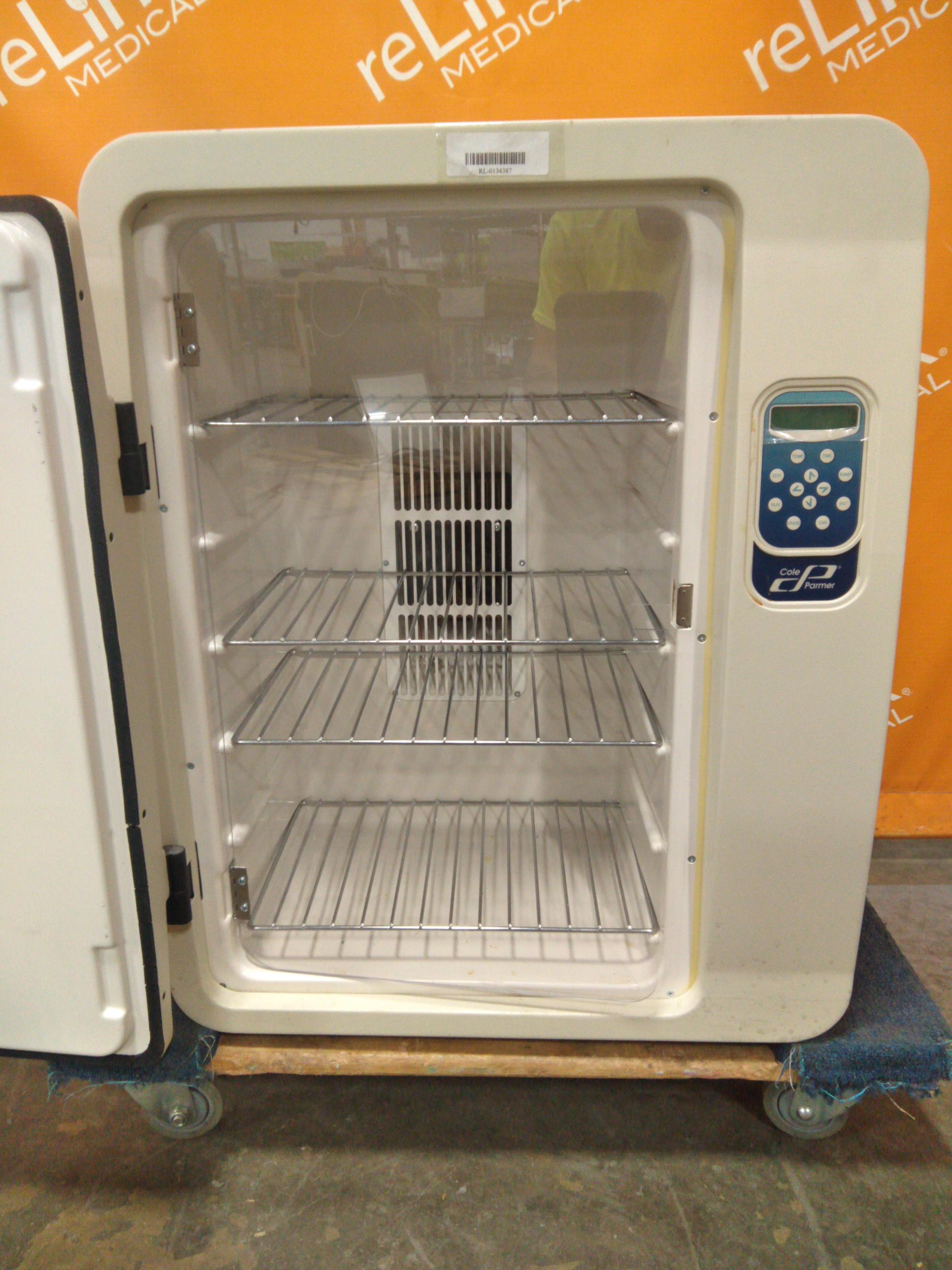 Cole Parmer Instrument Co IN45 C-P Echotherm Chilling Incubator - 162086