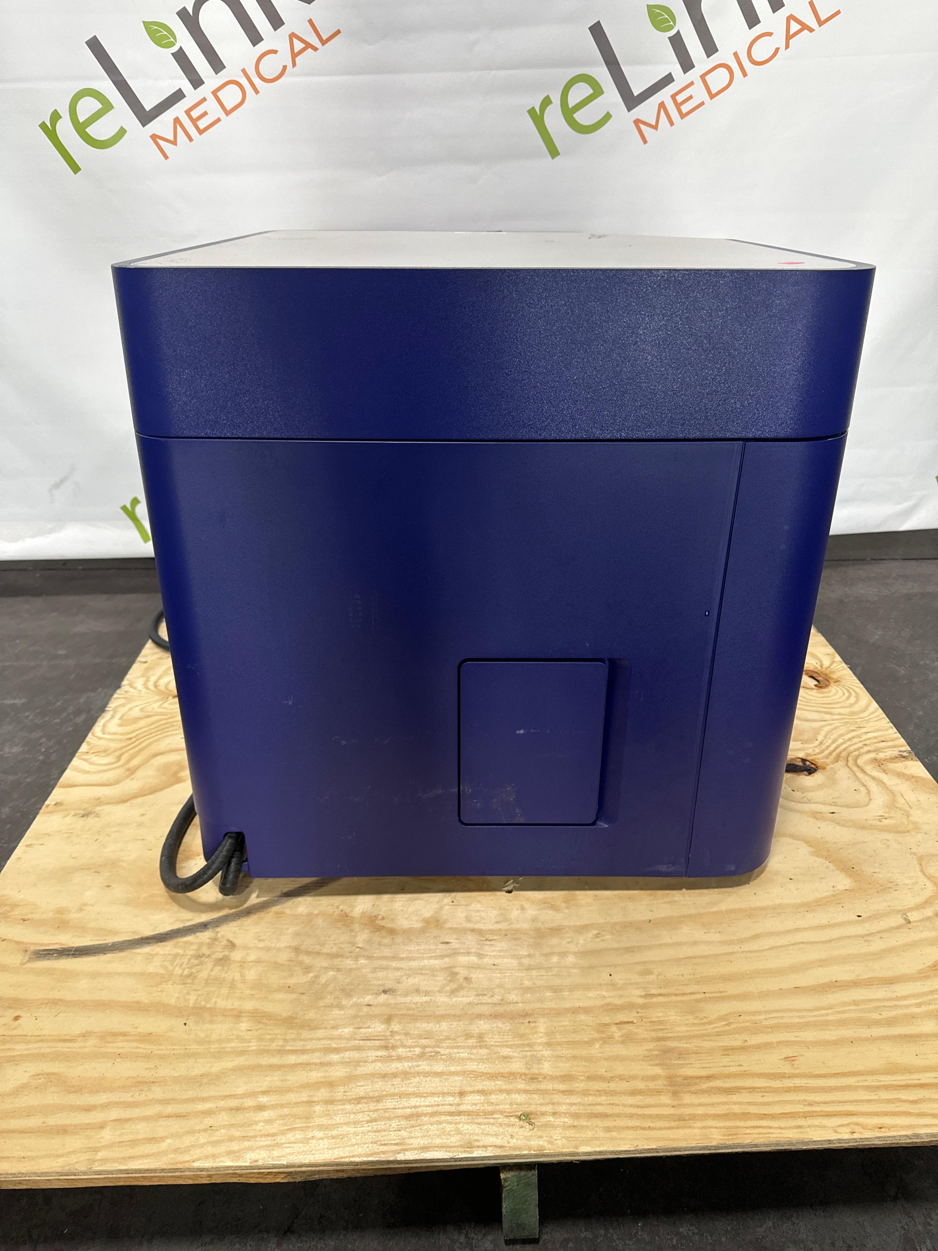 Becton Dickinson FACSVerse Flow Cytometer - 430805