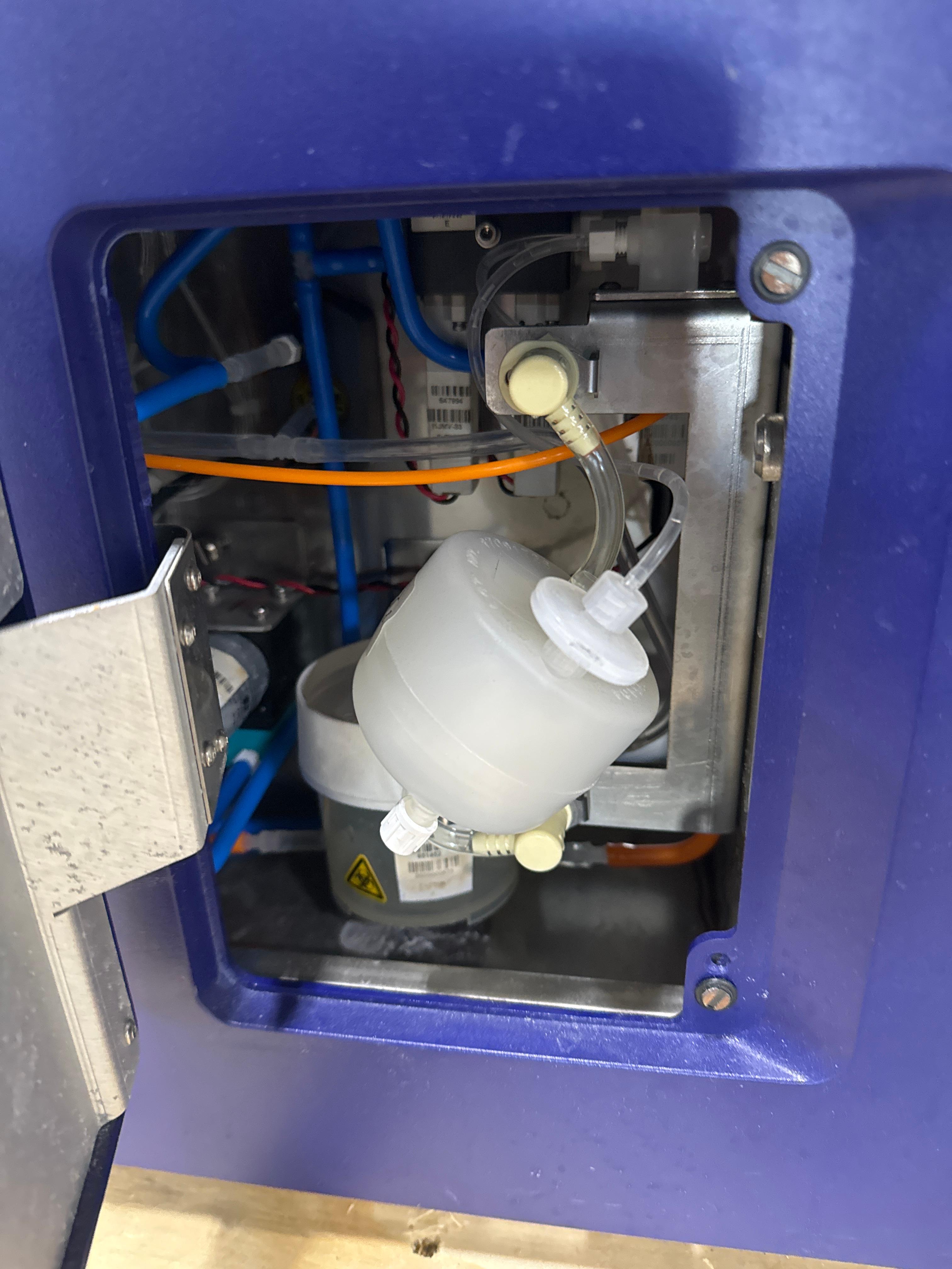 Becton Dickinson FACSVerse Flow Cytometer - 430805