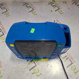 GE Healthcare Dinamap V100 - NIBP, Temp Vital Signs Monitor - 517703