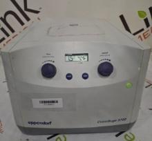 Eppendorf 5702 Bench Top Centrifuge - 469829