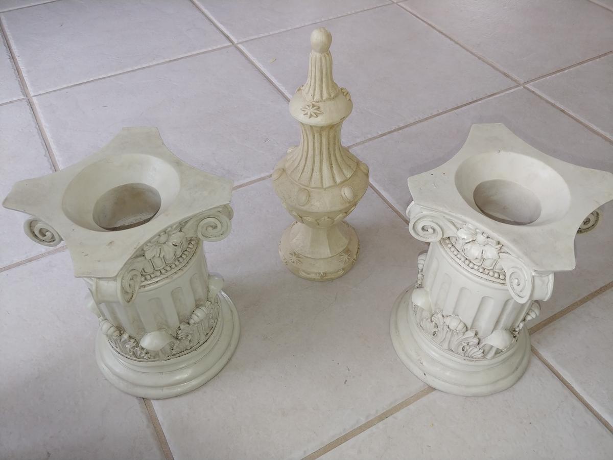 Decorative Accent Pieces