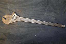 Mac adjustable wrench