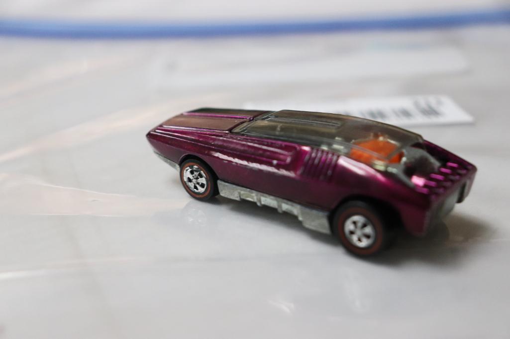 Hot Wheels red line